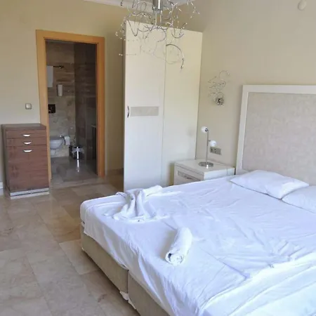 Ultra Lux Gold House 아파트 알란야